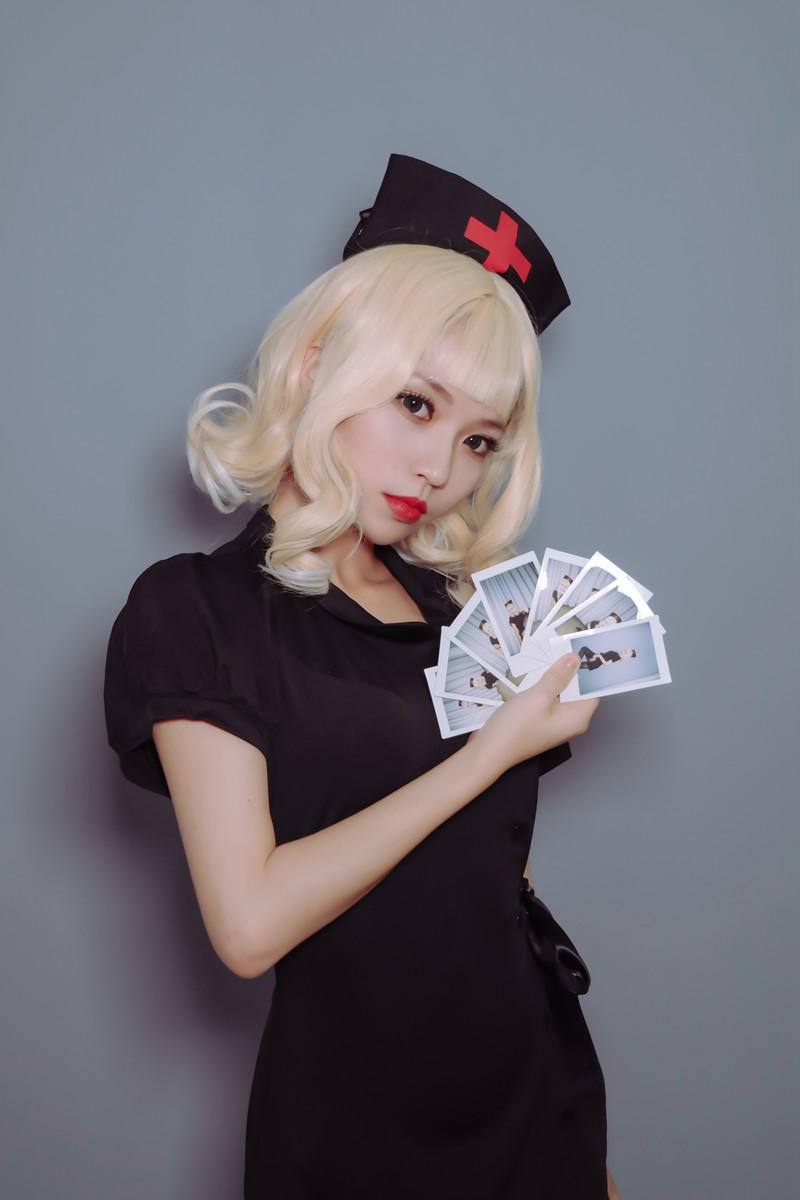 网红「白易子教主」cosplay美女写真+随包视频合集 网络红人 第1张