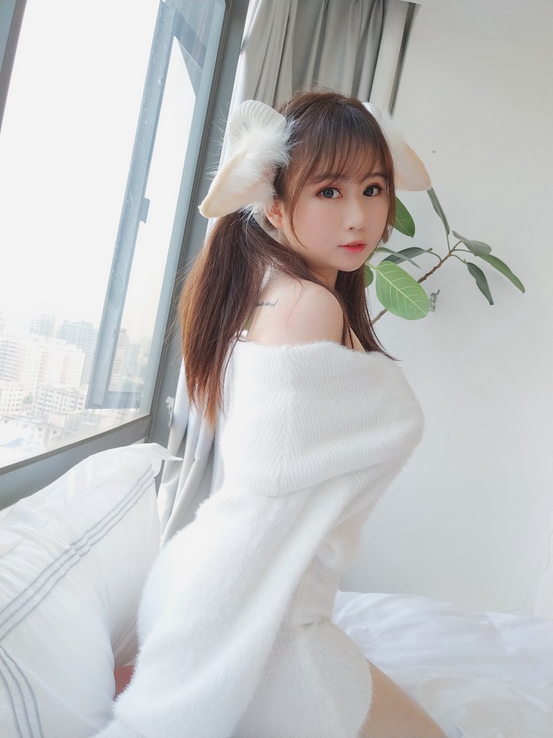 网红「是依酱吖」cosplay美女写真+随包视频合集 网络红人 第2张