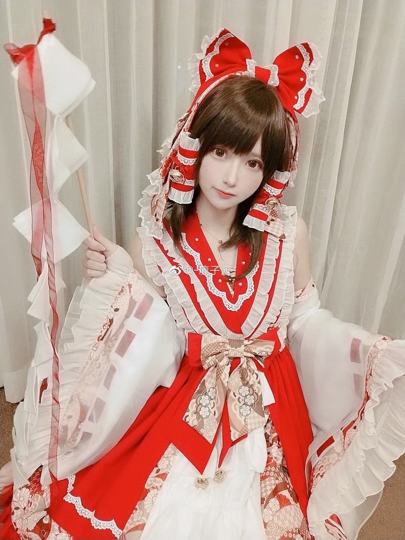 网红「-凛子酱-」cosplay美女写真+随包视频合集 网络红人 第1张